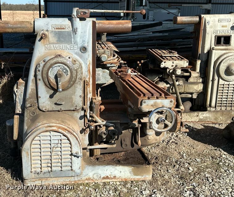 image for item KT9240 (3) milling machines