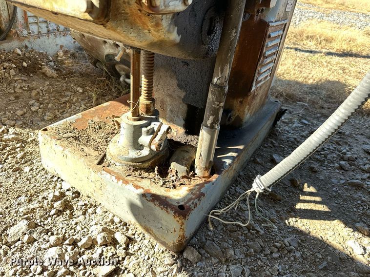 image for item KT9240 (3) milling machines