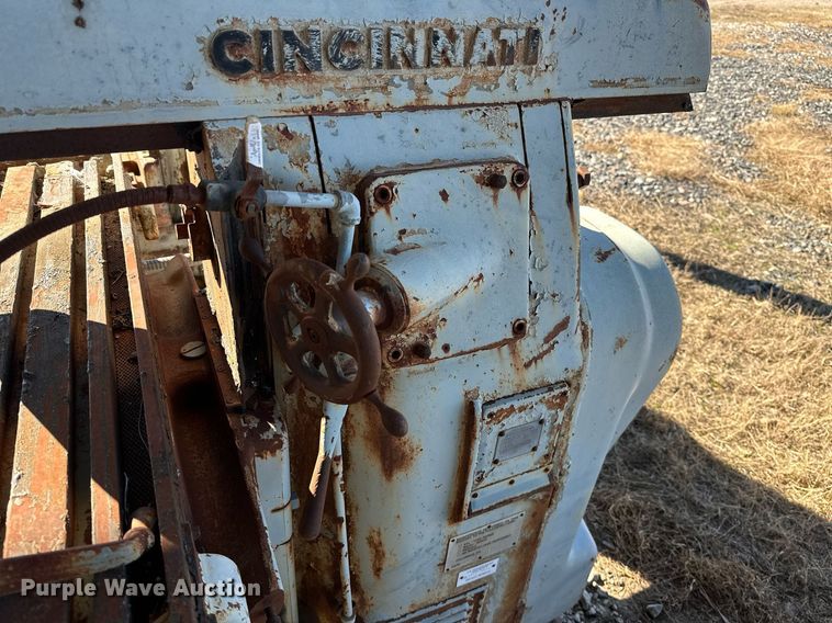 image for item KT9240 (3) milling machines