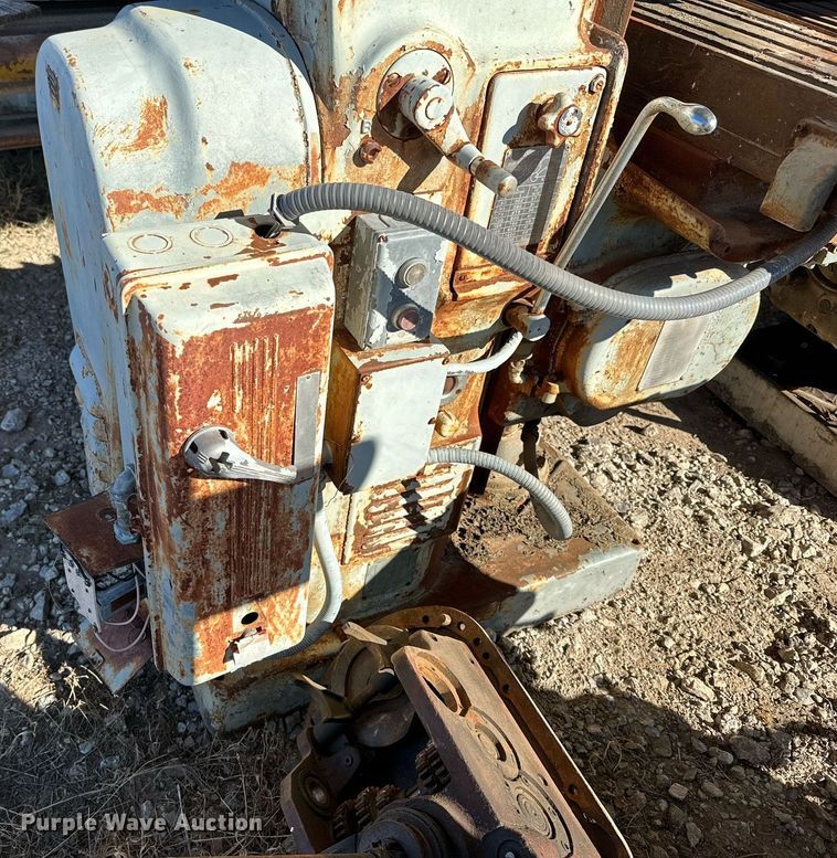 image for item KT9240 (3) milling machines