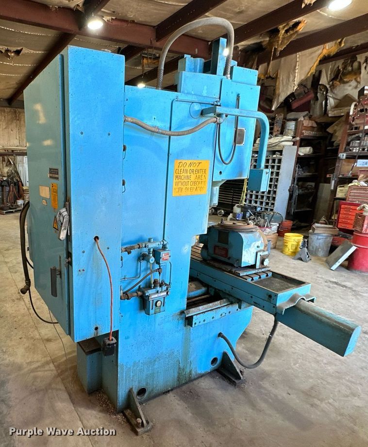 image for item KT9244 Hurco  milling machine