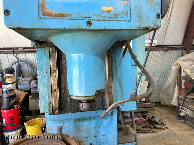 image for item KT9244 Hurco  milling machine