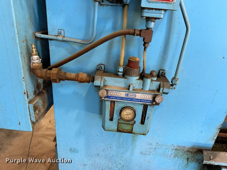 image for item KT9244 Hurco  milling machine