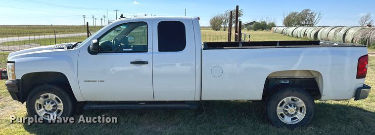 image for item KX9735 2010 Chevrolet Silverado 2500HD  Ext. Cab pickup truck