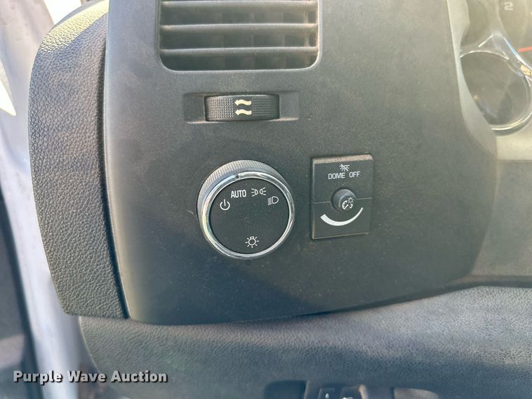 image for item KX9735 2010 Chevrolet Silverado 2500HD  Ext. Cab pickup truck