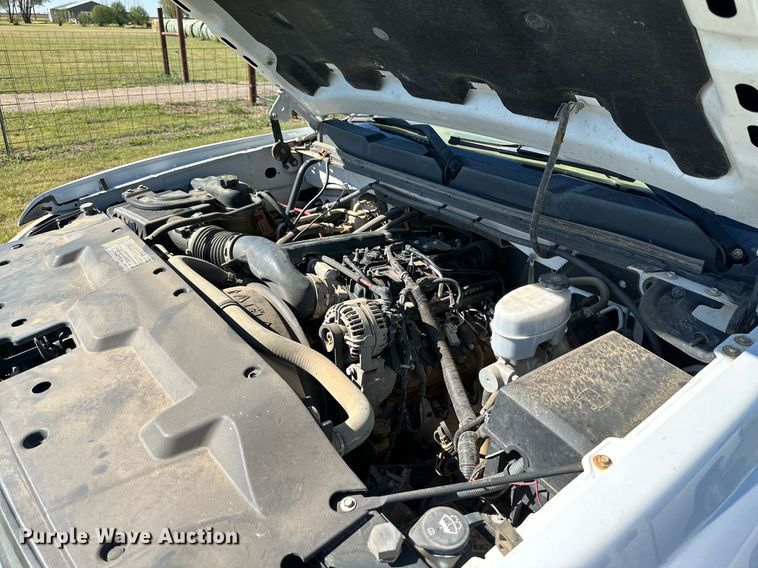 image for item KX9735 2010 Chevrolet Silverado 2500HD  Ext. Cab pickup truck