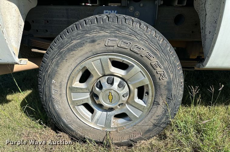 image for item KX9735 2010 Chevrolet Silverado 2500HD  Ext. Cab pickup truck