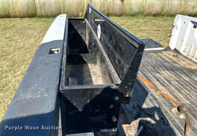 image for item KX9736 2011 Chevrolet Silverado 2500HD  Ext. Cab pickup truck