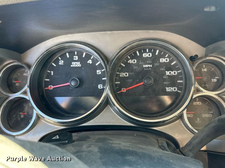 image for item KX9736 2011 Chevrolet Silverado 2500HD  Ext. Cab pickup truck