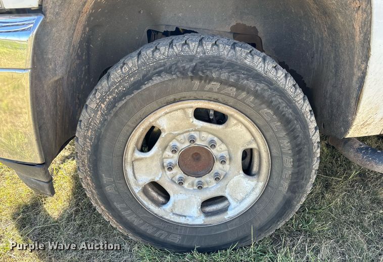 image for item KX9736 2011 Chevrolet Silverado 2500HD  Ext. Cab pickup truck