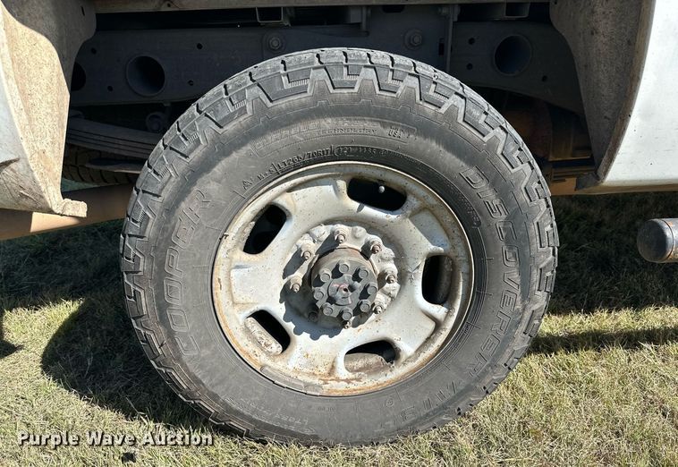 image for item KX9736 2011 Chevrolet Silverado 2500HD  Ext. Cab pickup truck