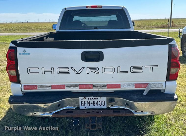 image for item KX9737 2006 Chevrolet Silverado 3500  Ext. Cab pickup truck