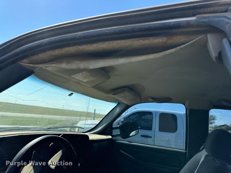 image for item KX9737 2006 Chevrolet Silverado 3500  Ext. Cab pickup truck