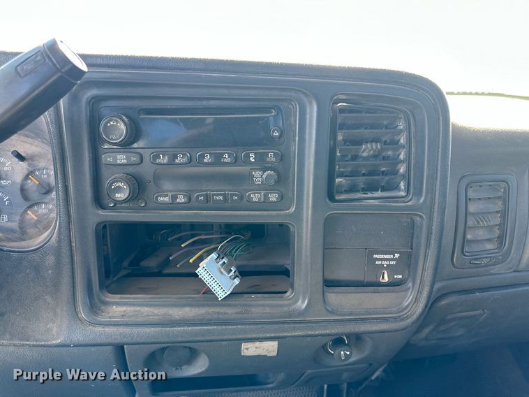 image for item KX9737 2006 Chevrolet Silverado 3500  Ext. Cab pickup truck