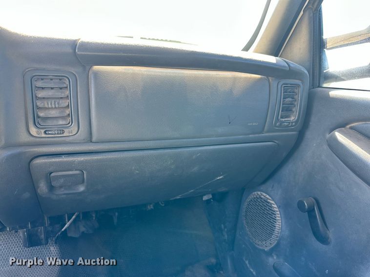 image for item KX9737 2006 Chevrolet Silverado 3500  Ext. Cab pickup truck