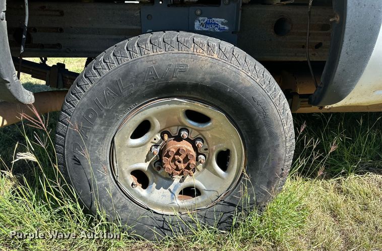 image for item KX9737 2006 Chevrolet Silverado 3500  Ext. Cab pickup truck