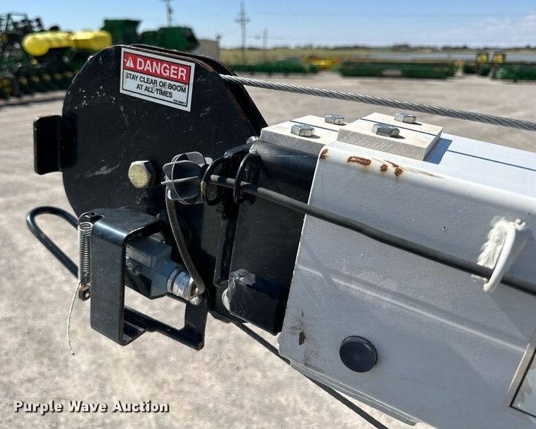 image for item KX9742 2009 GMC Sierra 3500HD  utility bed pickup truck