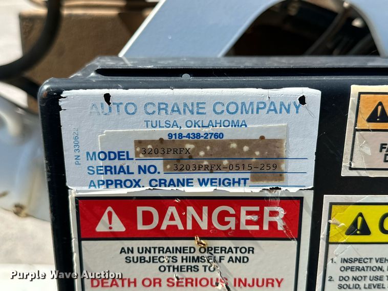 image for item KX9742 2009 GMC Sierra 3500HD  utility bed pickup truck