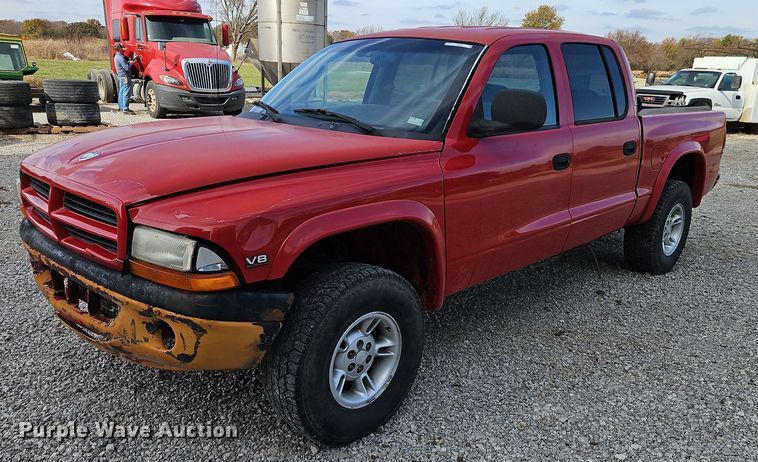 image for item LB9584 2000 Dodge Dakota  Quad Cab pickup truck