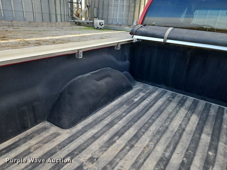 image for item LB9584 2000 Dodge Dakota  Quad Cab pickup truck