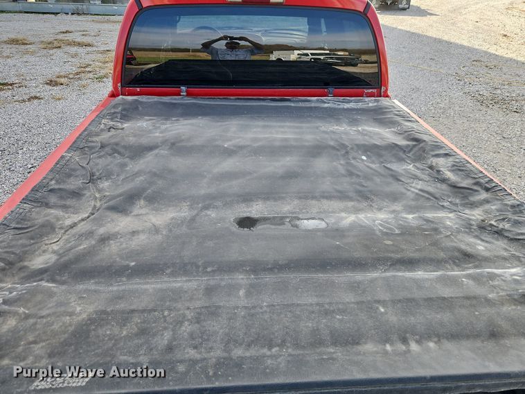 image for item LB9584 2000 Dodge Dakota  Quad Cab pickup truck