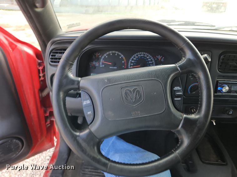 image for item LB9584 2000 Dodge Dakota  Quad Cab pickup truck