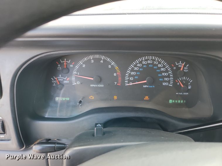 image for item LB9584 2000 Dodge Dakota  Quad Cab pickup truck