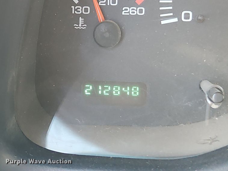 image for item LB9584 2000 Dodge Dakota  Quad Cab pickup truck