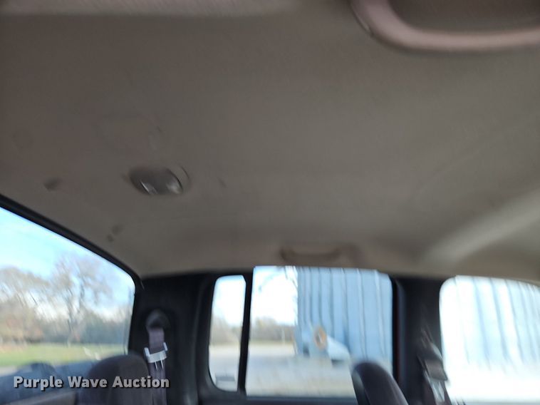 image for item LB9584 2000 Dodge Dakota  Quad Cab pickup truck