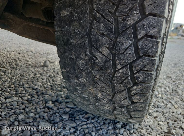 image for item LB9584 2000 Dodge Dakota  Quad Cab pickup truck