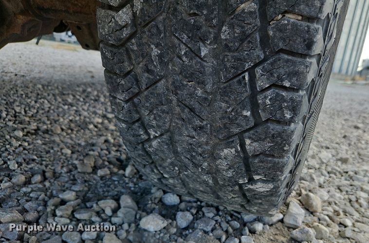 image for item LB9584 2000 Dodge Dakota  Quad Cab pickup truck