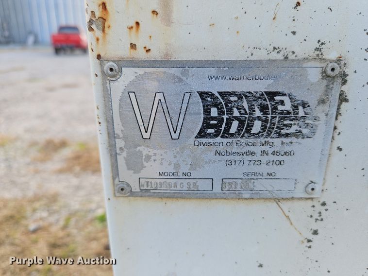 image for item LB9585 2005 GMC 3500  utility bed pickup truck