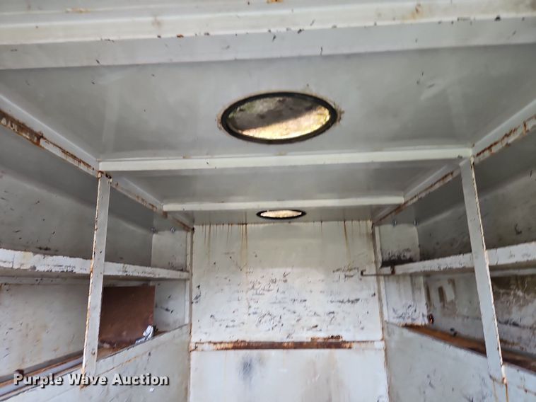 image for item LB9585 2005 GMC 3500  utility bed pickup truck