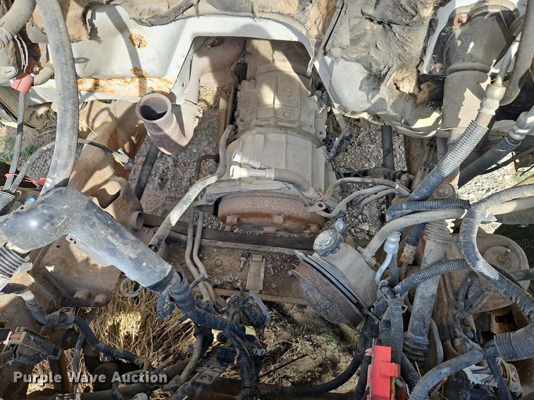 image for item LB9585 2005 GMC 3500  utility bed pickup truck