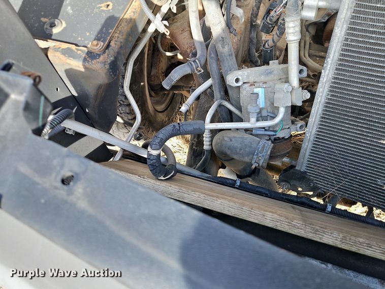 image for item LB9585 2005 GMC 3500  utility bed pickup truck