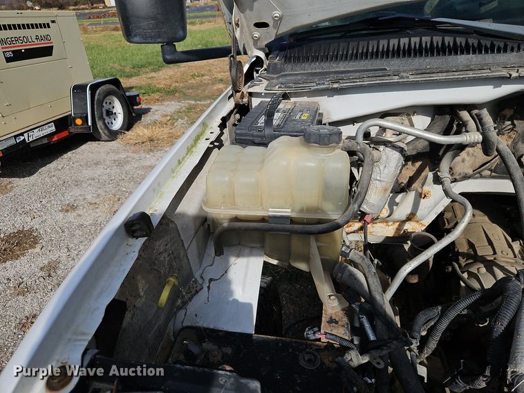 image for item LB9585 2005 GMC 3500  utility bed pickup truck