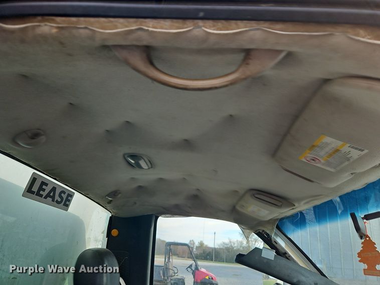 image for item LB9585 2005 GMC 3500  utility bed pickup truck