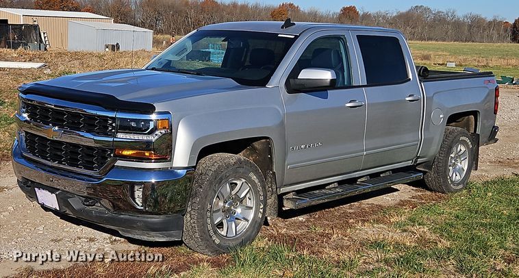 image for item LB9591 2017 Chevrolet Silverado 1500 LT  Crew Cab pickup truck