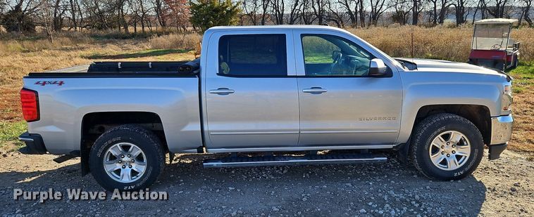 image for item LB9591 2017 Chevrolet Silverado 1500 LT  Crew Cab pickup truck