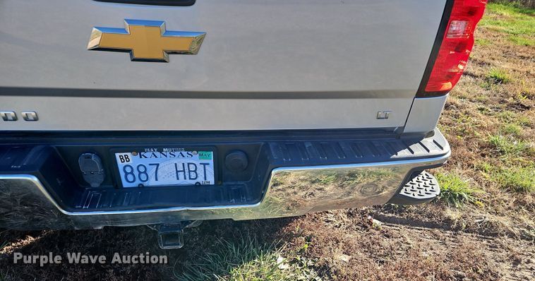 image for item LB9591 2017 Chevrolet Silverado 1500 LT  Crew Cab pickup truck