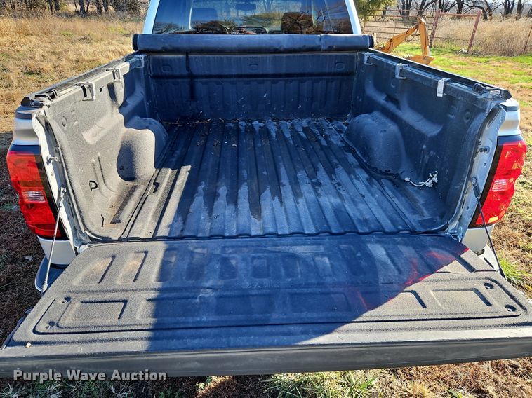 image for item LB9591 2017 Chevrolet Silverado 1500 LT  Crew Cab pickup truck