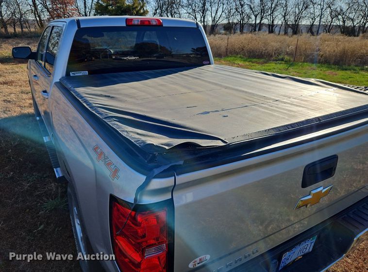 image for item LB9591 2017 Chevrolet Silverado 1500 LT  Crew Cab pickup truck