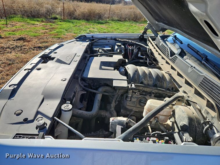 image for item LB9591 2017 Chevrolet Silverado 1500 LT  Crew Cab pickup truck