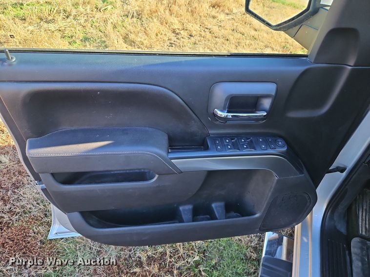 image for item LB9591 2017 Chevrolet Silverado 1500 LT  Crew Cab pickup truck