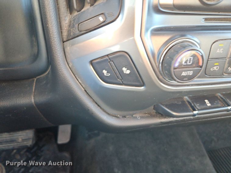 image for item LB9591 2017 Chevrolet Silverado 1500 LT  Crew Cab pickup truck