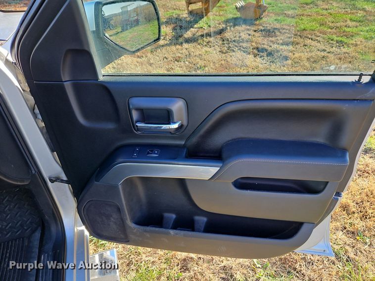 image for item LB9591 2017 Chevrolet Silverado 1500 LT  Crew Cab pickup truck