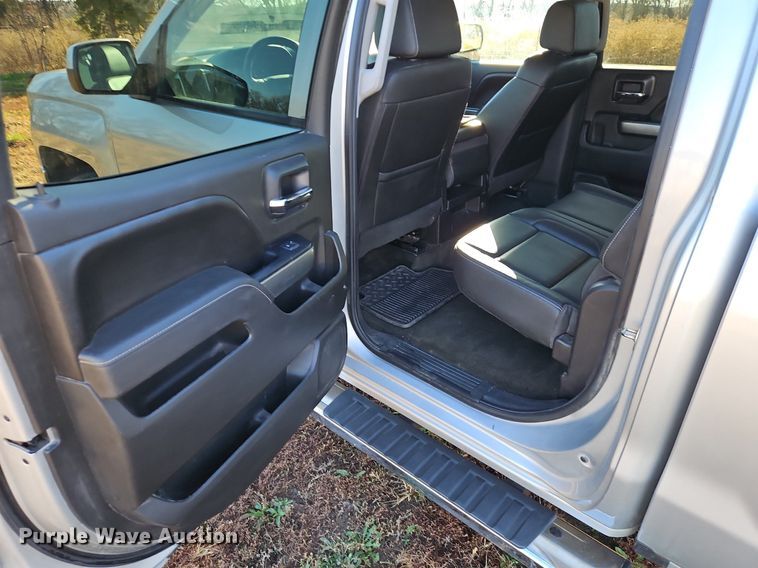 image for item LB9591 2017 Chevrolet Silverado 1500 LT  Crew Cab pickup truck