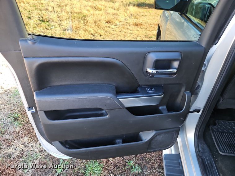 image for item LB9591 2017 Chevrolet Silverado 1500 LT  Crew Cab pickup truck