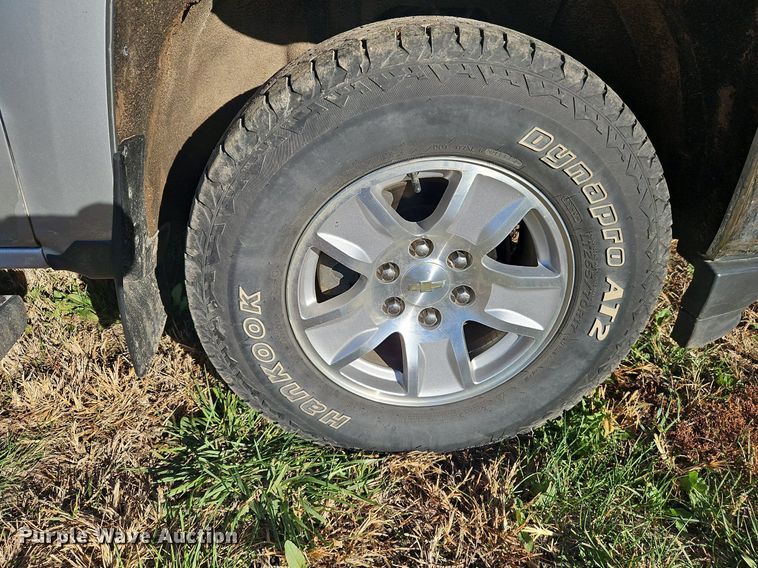 image for item LB9591 2017 Chevrolet Silverado 1500 LT  Crew Cab pickup truck