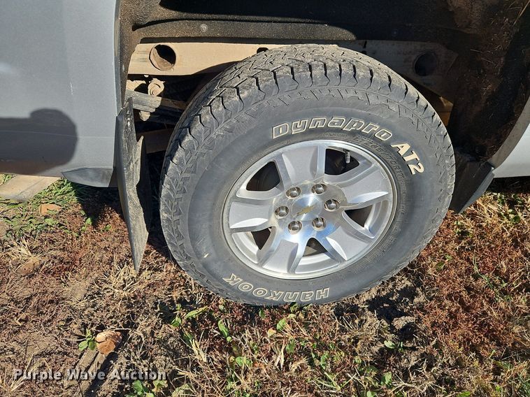 image for item LB9591 2017 Chevrolet Silverado 1500 LT  Crew Cab pickup truck